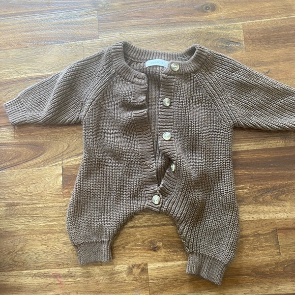 Axel & Rose 2 Outfits - Picture 2 of 5